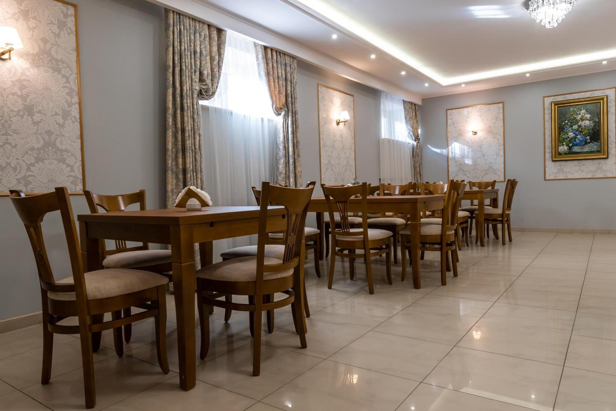 Hotel Palacowa Narol Extérieur photo