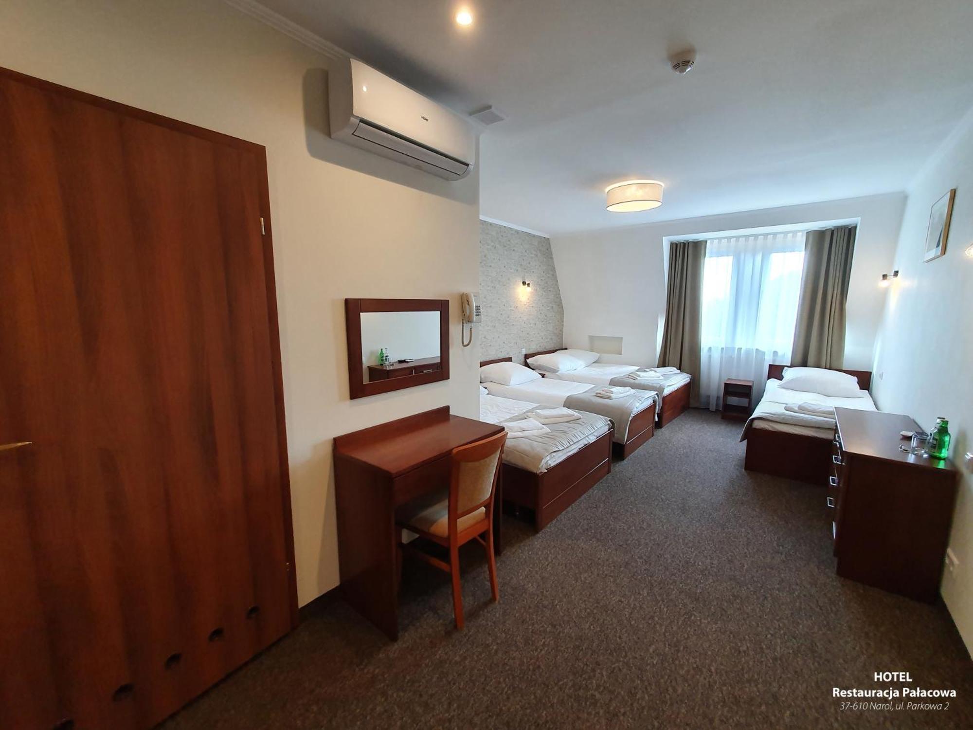 Hotel Palacowa Narol Extérieur photo
